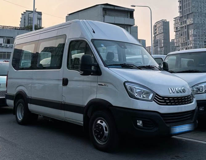 比面包车多装30%货，还省油耗！超市老板算透欧胜品价比