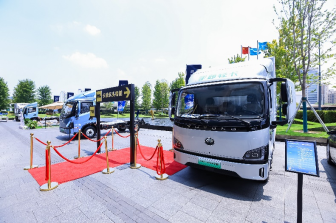 宇通轻卡高端旗舰T6上市登场，重新定义新能源商用车价值标杆